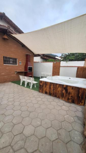 Casa com Jacuzzi aquecida praia do Lazaro